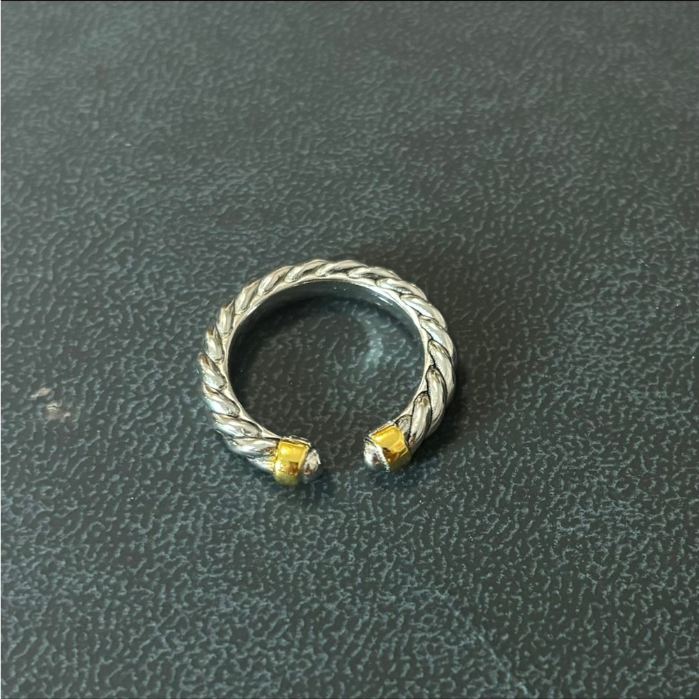 DY style ring